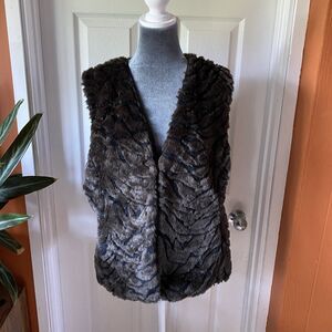 Dana Buchman Film Noir Vest Women’s Size L Large Faux Fur NWT Cocoa Brown